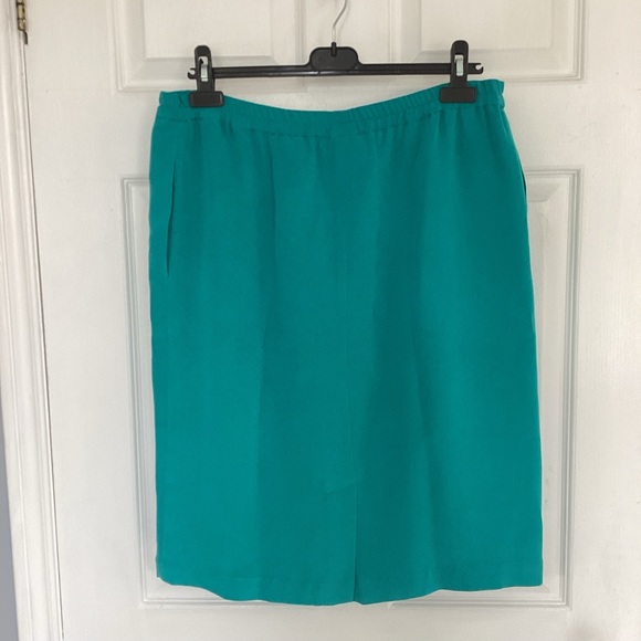 ADRIANA PAPPELL 100% silk 2 piece skirt set - Picture 10 of 12